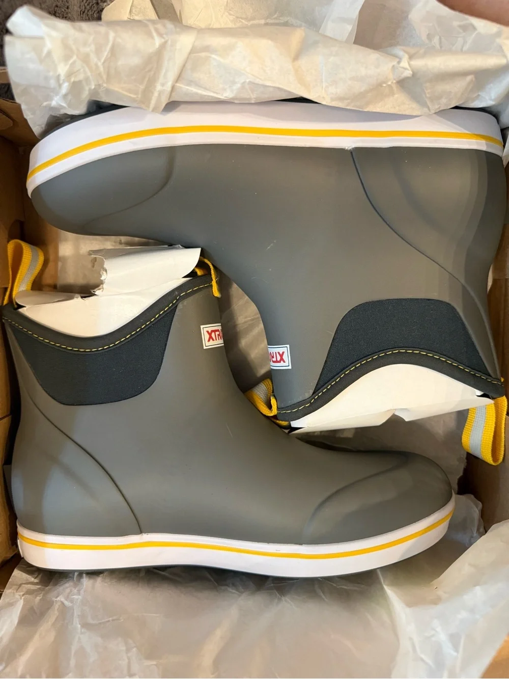 XTRATUF MEN'S ANKLE DECK BOOT (NWT)